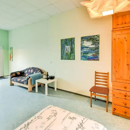 Apartment Nifty In Near The Sea *